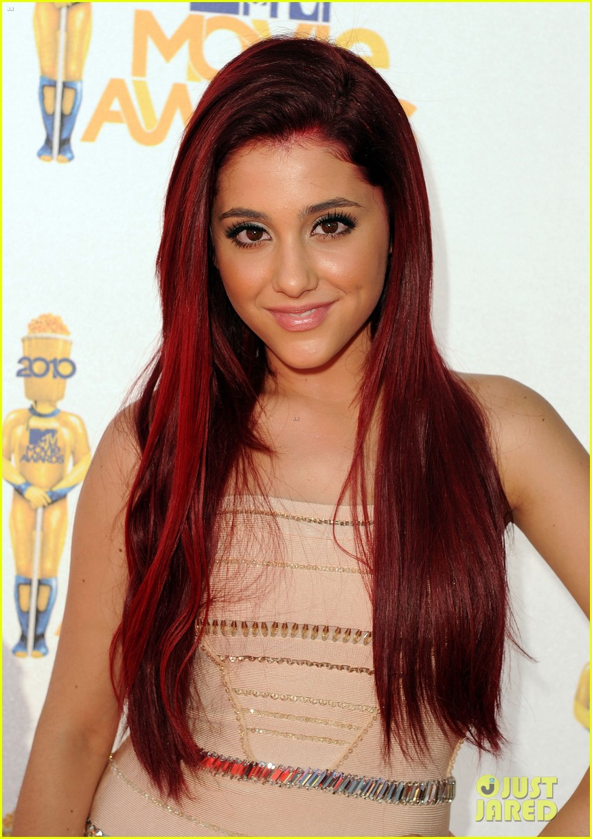 Ariana Grande's Style Evolution: Professional Help Behind The Hair And Tattoo Changes Ariana Grande's Style Evolution: Professional Help Behind The Hair And Tattoo Changes