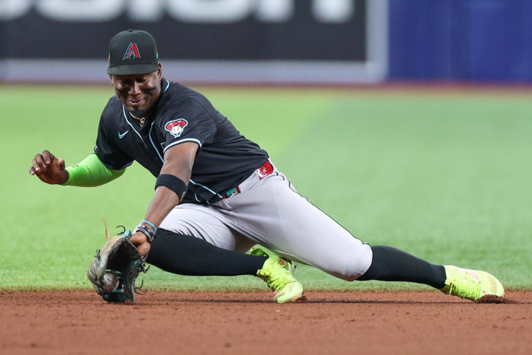 Brewers' Collapse: Diamondbacks Secure Walk-Off Victory Brewers' Collapse: Diamondbacks Secure Walk-Off Victory