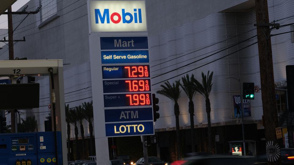 California Gas Prices: Newsom's Plea For Oil Industry Cooperation California Gas Prices: Newsom's Plea For Oil Industry Cooperation