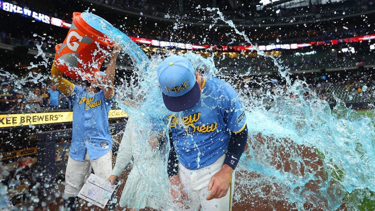 Diamondbacks Stage Ninth Inning Comeback, Defeat Brewers Diamondbacks Stage Ninth Inning Comeback, Defeat Brewers