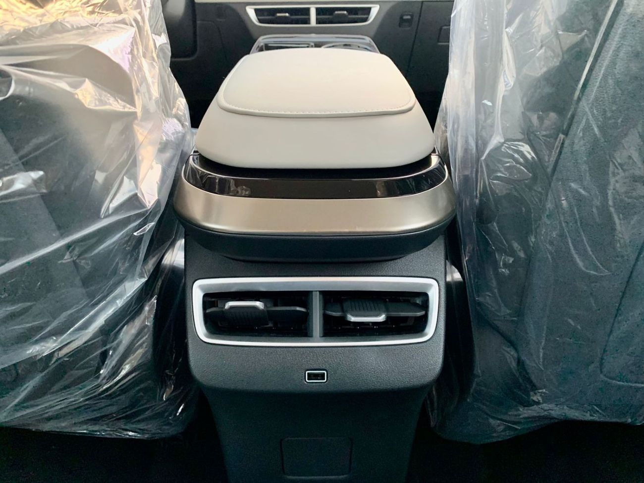Jetour Dashing Dengan Tiga Pilihan Warna Baru Di IIMS 2025 Jetour Dashing Dengan Tiga Pilihan Warna Baru Di IIMS 2025