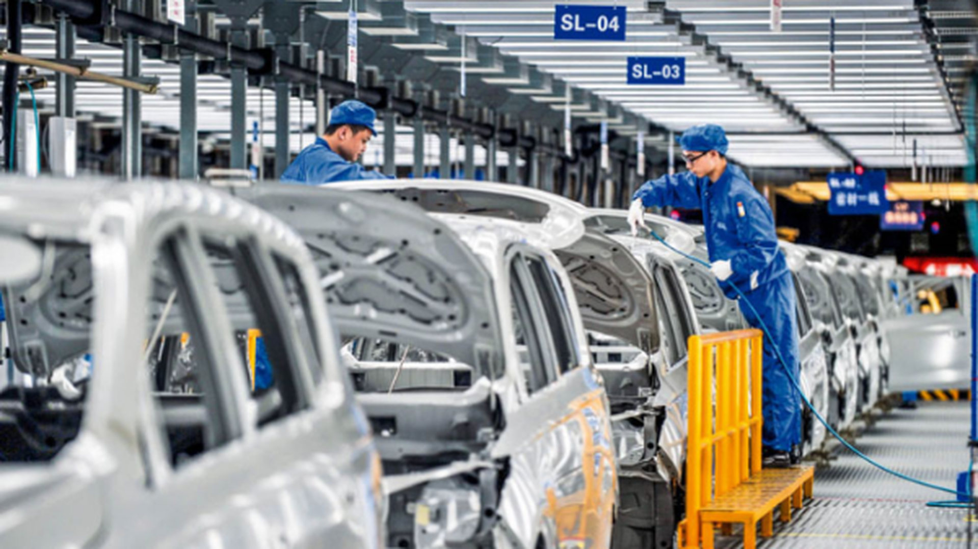Luxury Carmakers Face Headwinds In China: BMW, Porsche, And Beyond Luxury Carmakers Face Headwinds In China: BMW, Porsche, And Beyond