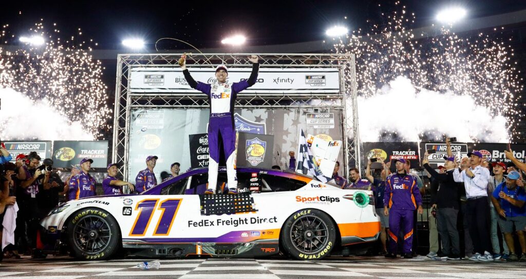 Martinsville Speedway: Hamlin Ends Long Dry Spell Martinsville Speedway: Hamlin Ends Long Dry Spell