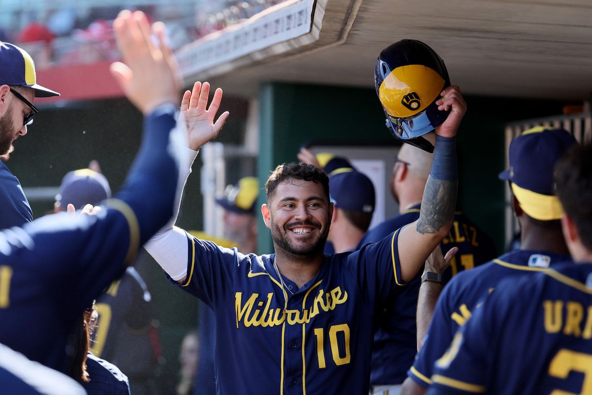 Milwaukee Brewers Win Despite Reds Breaking Scoring Streak Milwaukee Brewers Win Despite Reds Breaking Scoring Streak