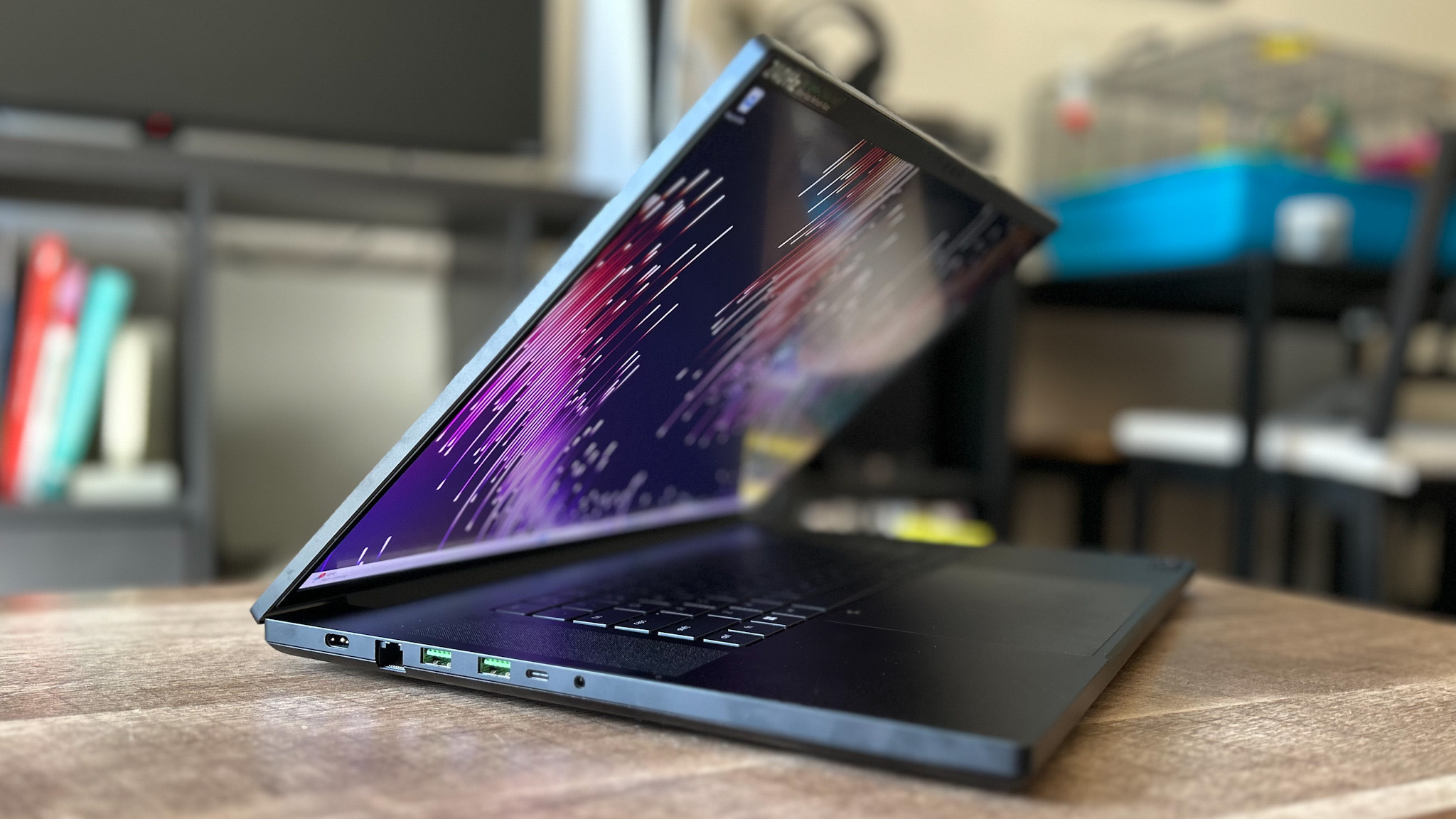 Razer Blade 16 (2025) Review: High-End Specs, High-End Cost – A Detailed Look Razer Blade 16 (2025) Review: High-End Specs, High-End Cost – A Detailed Look