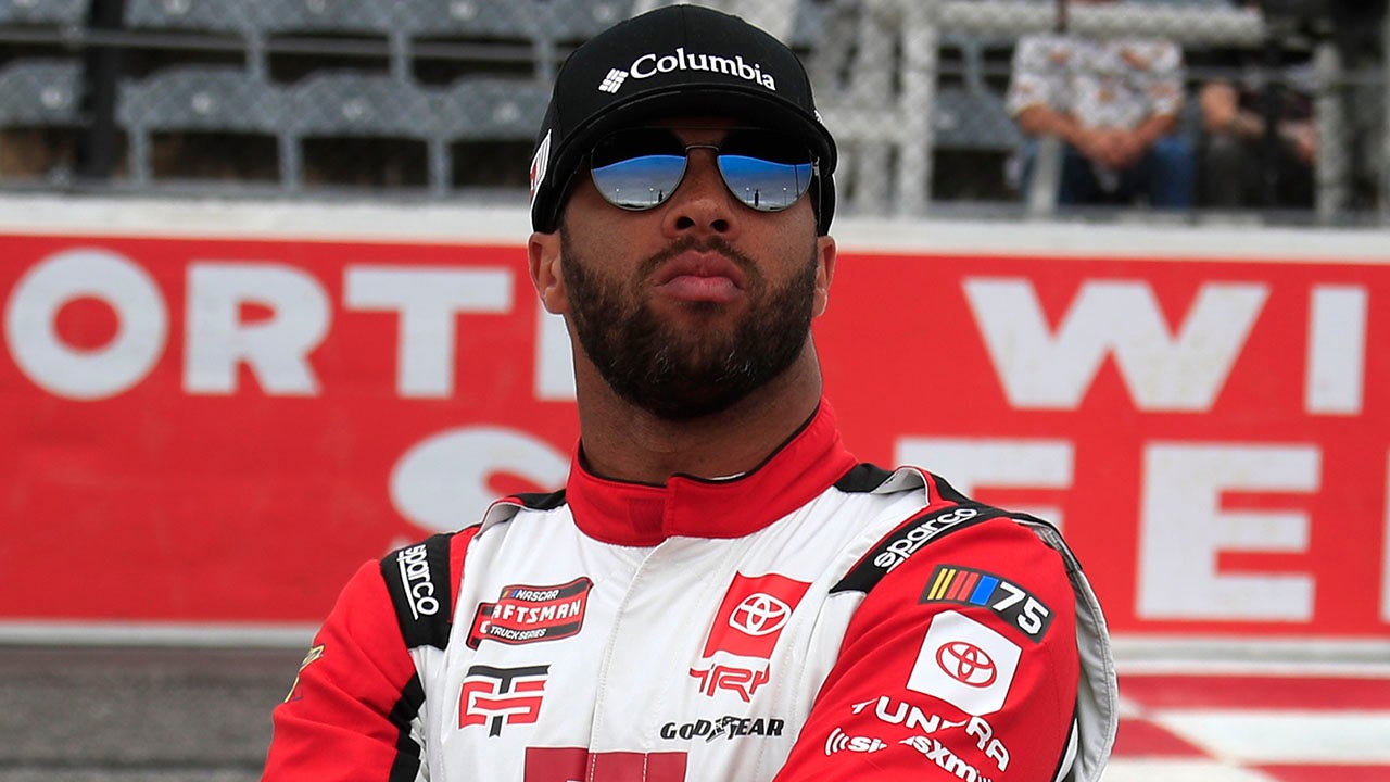 The Martinsville Restart: Why Bubba Wallace Finished Second The Martinsville Restart: Why Bubba Wallace Finished Second